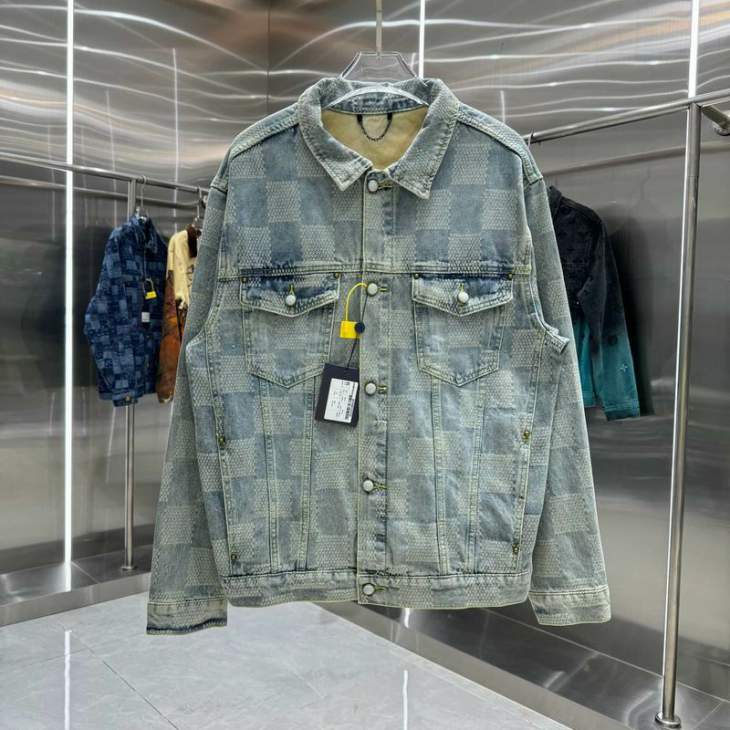 Picture of LV Sweater Suits _SKULVsz46-52M-2XLhgntx1241201